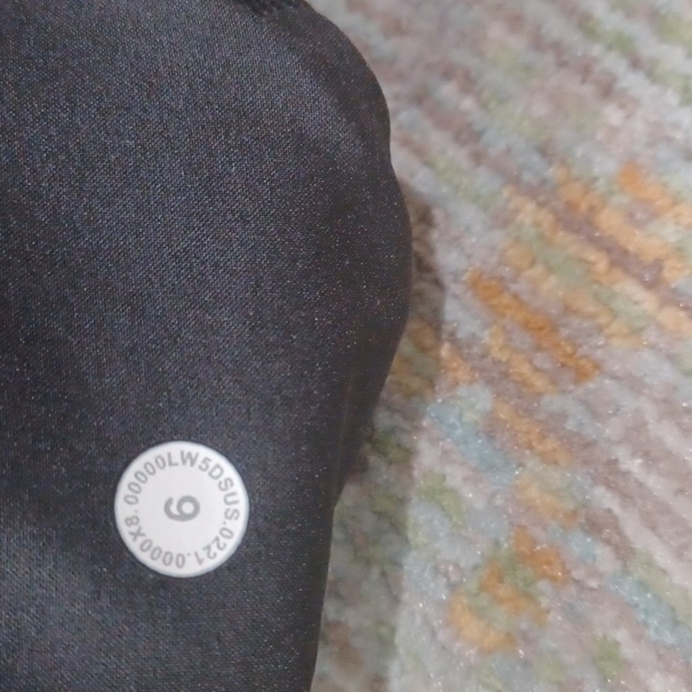 Lululemon Essential Affinity Mid-Rise Jogger - Picture 9 of 9